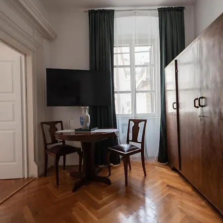 Throne Of 2 Dubrovnik